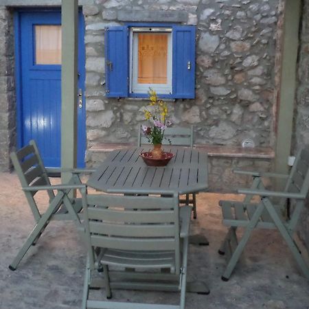 To Petradi Appartement Avgonima Buitenkant foto